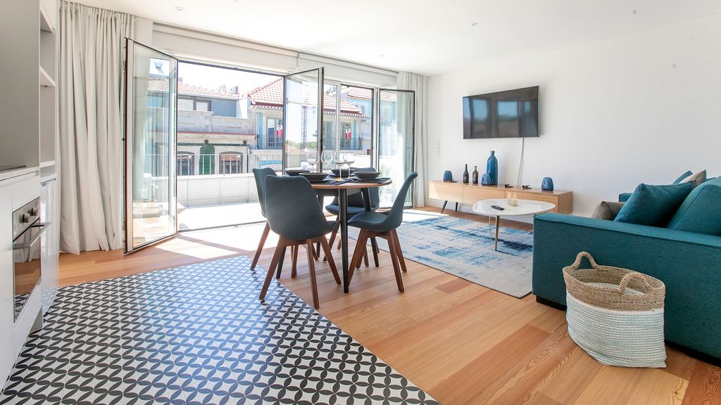 Luminous Premium Loft w/AC & Terrace by LovelyStay