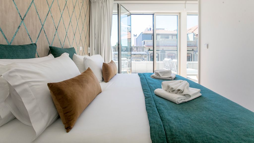 Luminous Premium Loft w/AC & Terrace by LovelyStay