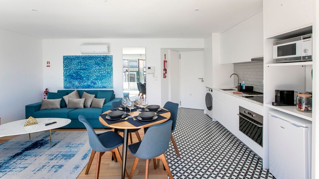 Luminous Premium Loft w/AC & Terrace by LovelyStay