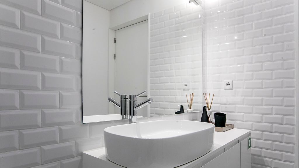 Luminous Premium Loft w/AC & Terrace by LovelyStay