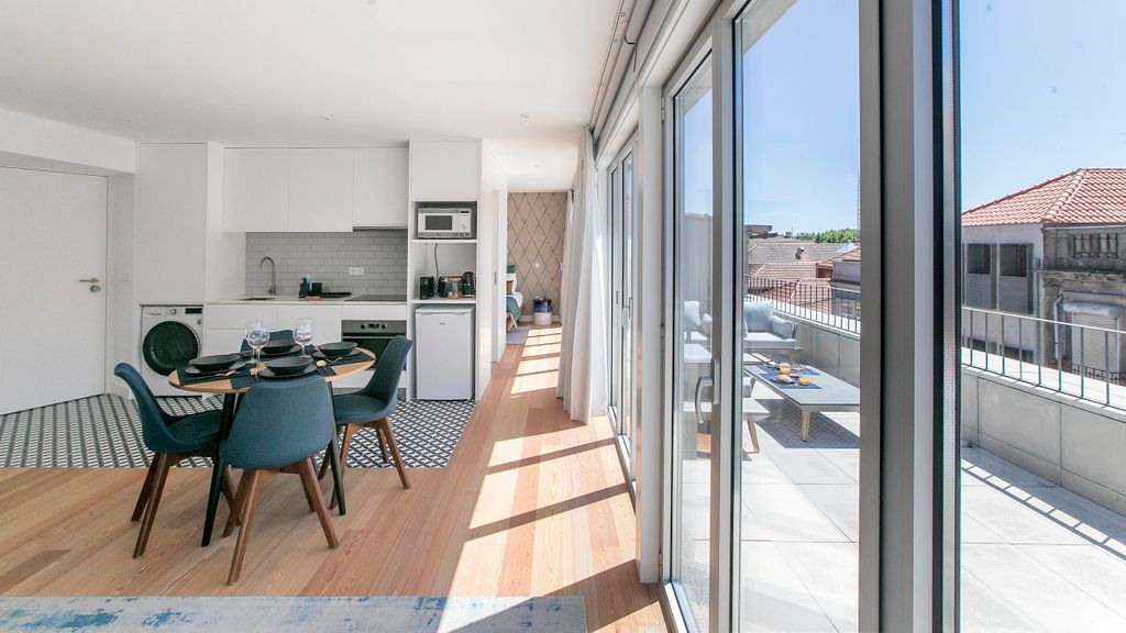 Luminous Premium Loft w/AC & Terrace by LovelyStay