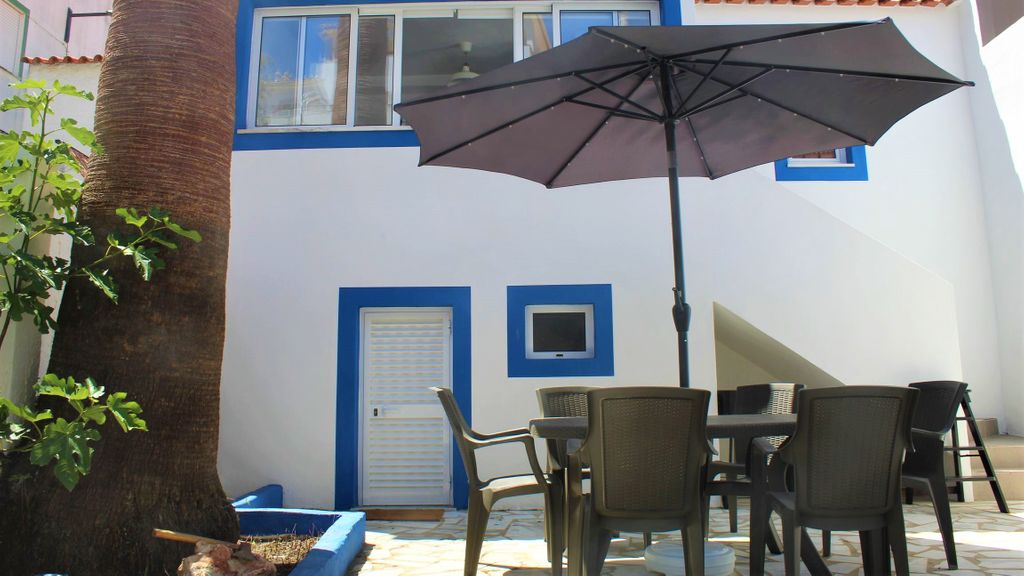 Casa Palmeira Azul by LovelyStay