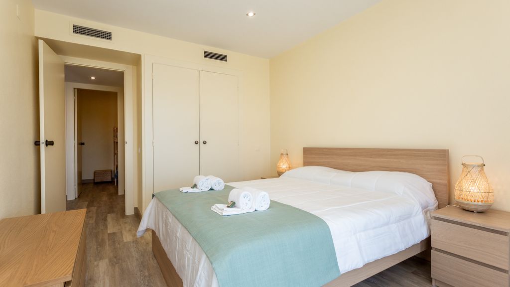 Divine Marina Apartment W/ Pool & Garden by LovelyStay