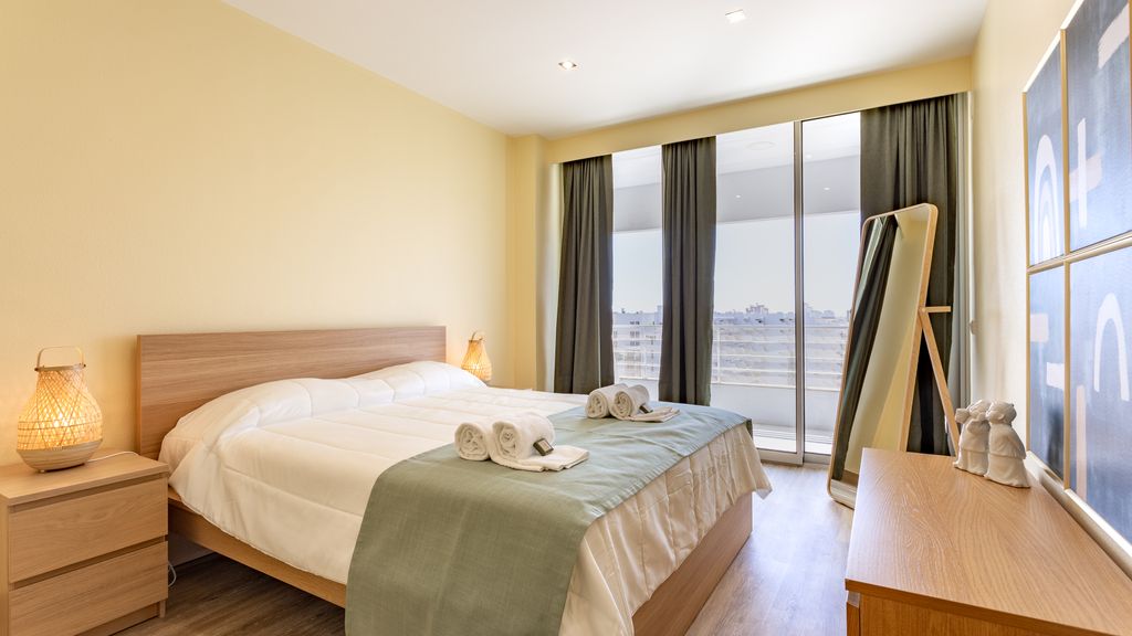 Divine Marina Apartment W/ Pool & Garden by LovelyStay